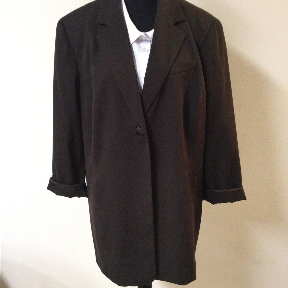 Valerie Stevens blazer 20W